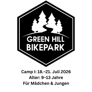 Logo: drei Bäume und ein gewundener Weg oberhalb des "Green Hill Bikepark". Unten: 18.-21.7. Camp | Green Hill Bikepark | Deutschland, Alter 9-13 Jahre, für Mädchen und Jungen.